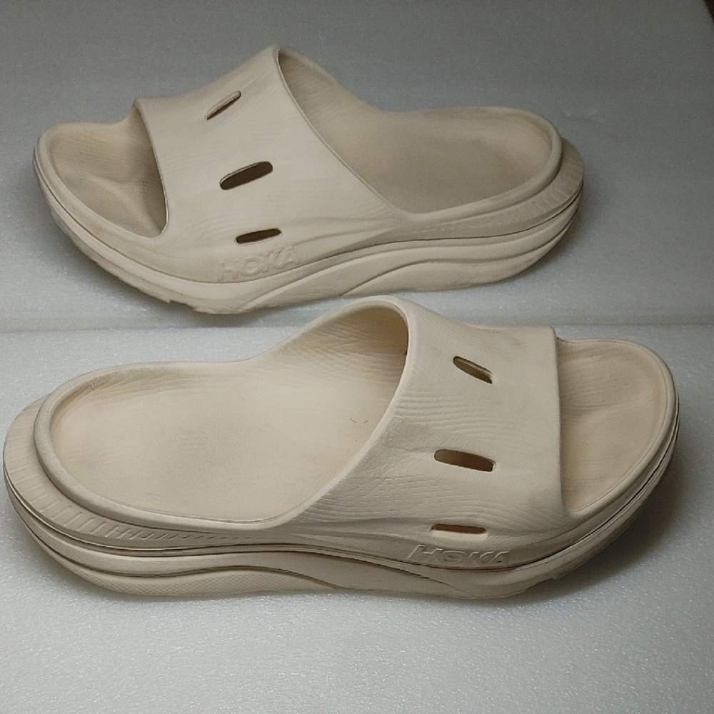 Hoka Women's Cream Slide Sandals